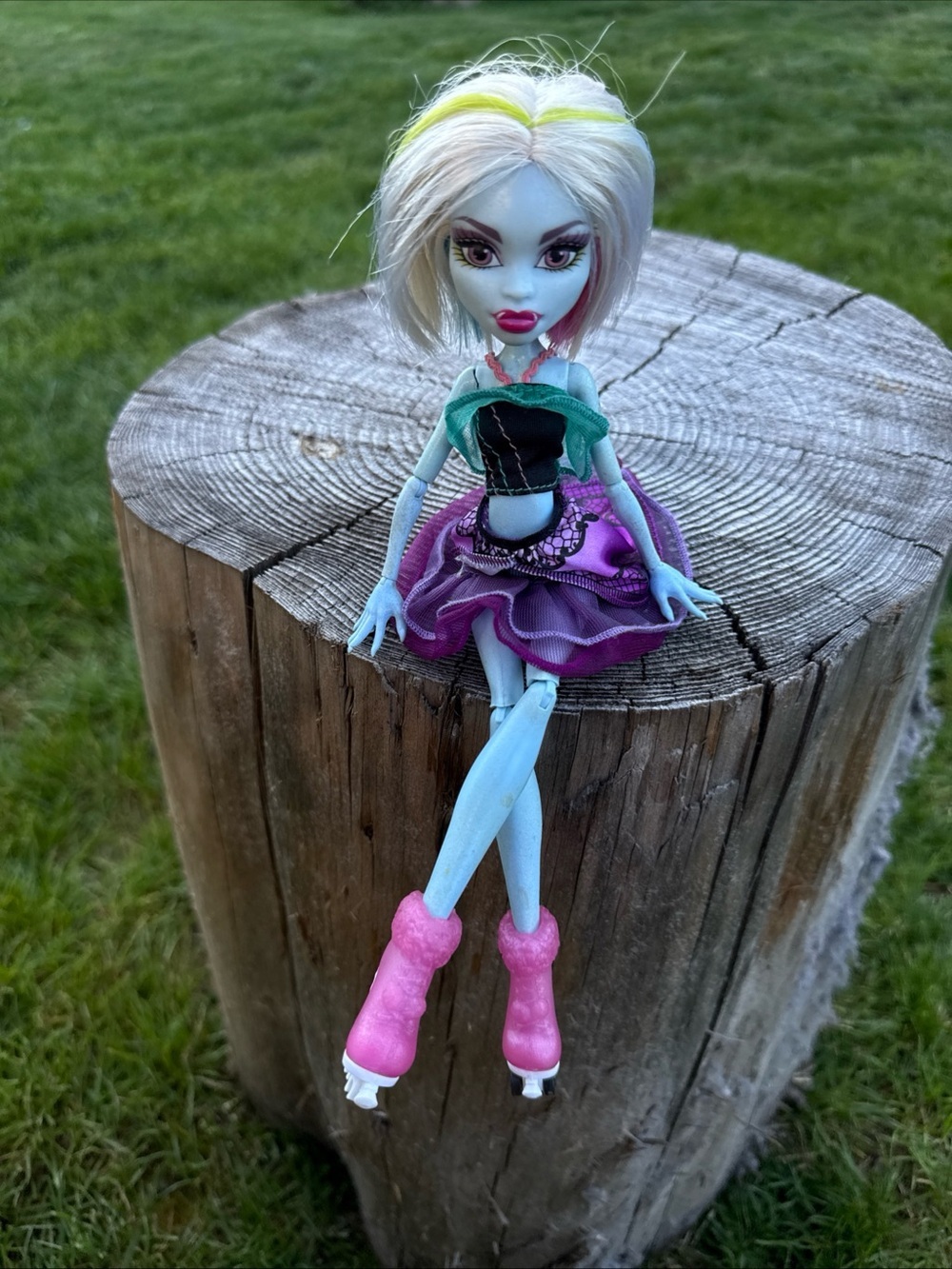 Mattel Monster High Abbey Abominable Skultimate Roller Maze doll. - Picture 2 of 10
